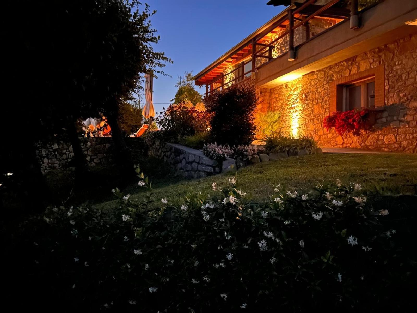 Bed and Breakfast Le Lanterne Villa dʼAlmè Exterior foto